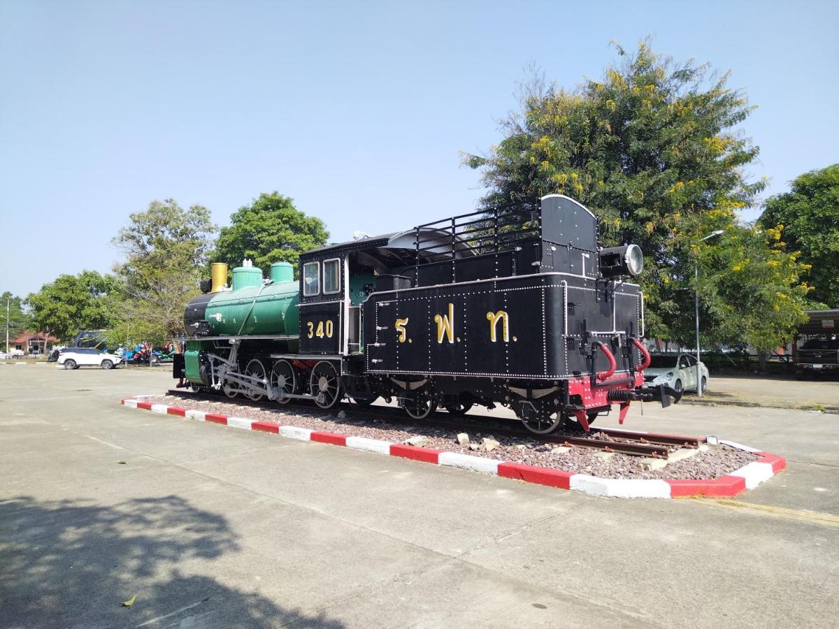 Supanich Condo Opposite The Train Station Chiangmai Чіангмай Екстер'єр фото